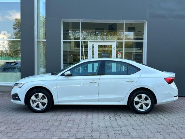 Skoda Octavia IV (A8) с пробегом 2021 года, цена 2 279 000 рублей, 69436 км, лифтбек, Автокод Объявления