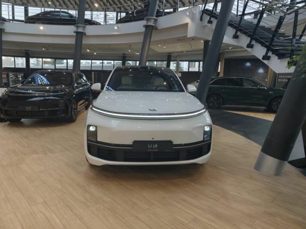 Новый Li Auto (Lixiang) L9 I Рестайлинг 2025 года, цена 11 990 000 рублей, внедорожник, Автокод Объявления