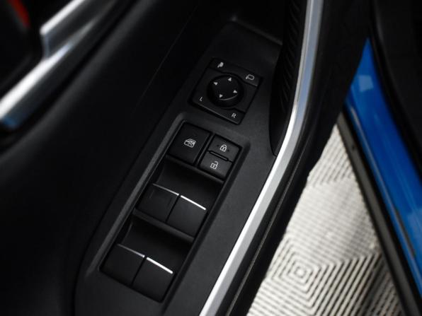 Toyota RAV4 V (XA50) с пробегом 2021 года, цена 3 060 000 рублей, 93967 км, внедорожник, Автокод Объявления