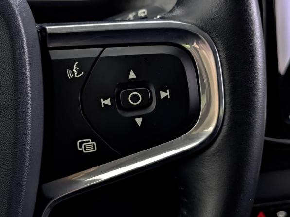 Volvo XC40 I с пробегом 2020 года, цена 3 155 000 рублей, 111143 км, внедорожник, Автокод Объявления