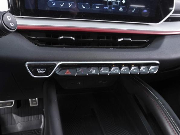 Geely Coolray I Рестайлинг с пробегом 2024 года, цена 2 099 000 рублей, 43943 км, внедорожник, Автокод Объявления