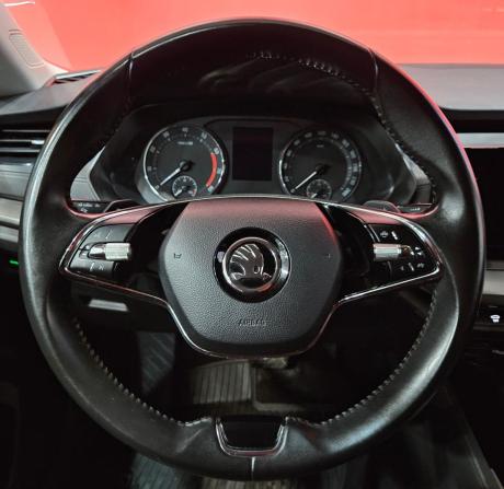 Skoda Octavia IV (A8) с пробегом 2021 года, цена 2 199 000 рублей, 80500 км, лифтбек, Автокод Объявления