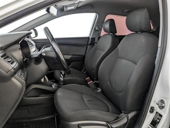 Kia Rio III Рестайлинг с пробегом 2015 года, цена 1 200 000 рублей, 86989 км, хэтчбек, Автокод Объявления