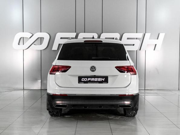 Volkswagen Tiguan II с пробегом 2018 года, цена 2 599 000 рублей, 109651 км, внедорожник, Автокод Объявления
