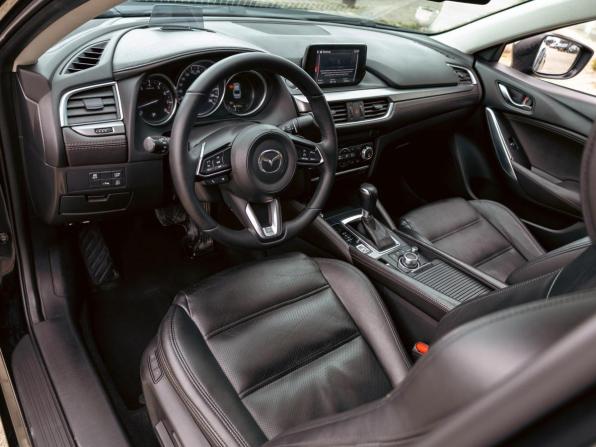 Mazda 6 III (GJ) Рестайлинг с пробегом 2018 года, цена 1 675 000 рублей, 109000 км, седан, Автокод Объявления