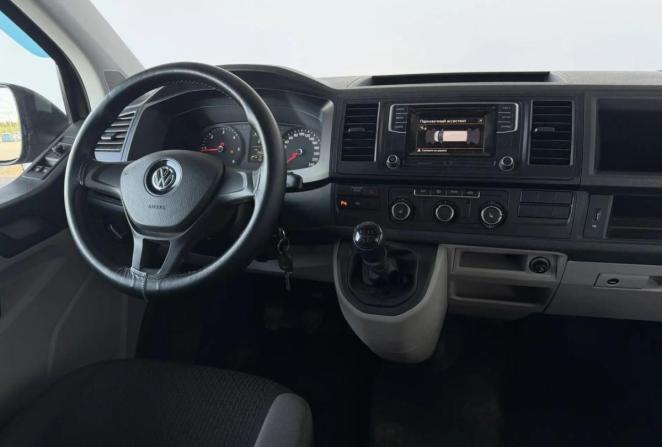 Volkswagen Caravelle T5 Рестайлинг с пробегом 2015 года, цена 2 500 000 рублей, 240626 км, минивэн, Автокод Объявления