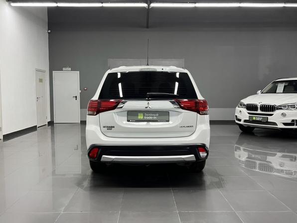 Mitsubishi Outlander III Рестайлинг 2 с пробегом 2016 года, цена 1 595 000 рублей, 140255 км, внедорожник, Автокод Объявления