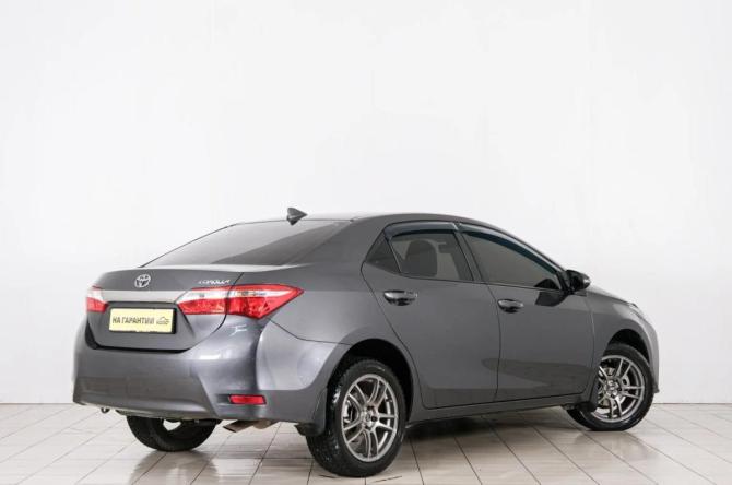 Toyota Corolla XI (E160 E170 E180) Рестайлинг 1 с пробегом 2018 года, цена 1 749 000 рублей, 126000 км, седан, Автокод Объявления