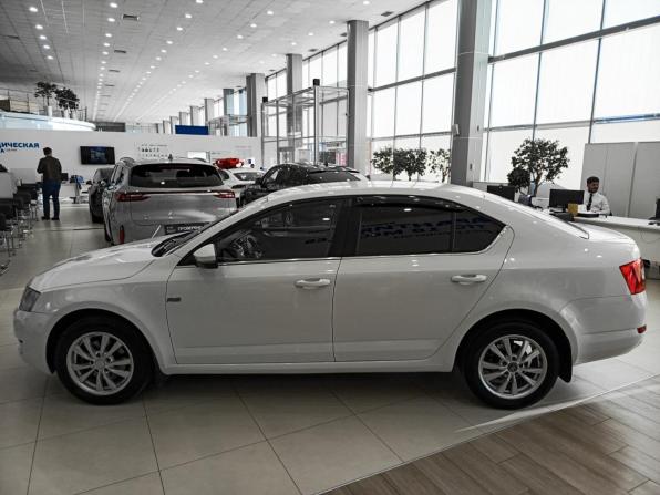 Skoda Octavia III (A7) с пробегом 2015 года, цена 960 000 рублей, 248023 км, лифтбек, Автокод Объявления