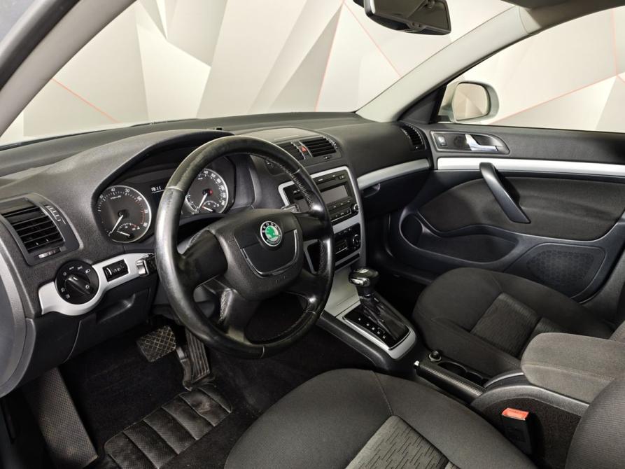 Skoda Octavia II (A5) Рестайлинг Москва  - изображение 19