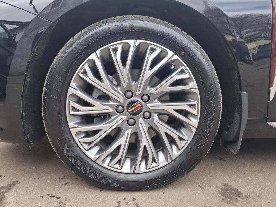 Hongqi H5 II Москва  - изображение 9