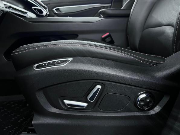 Geely Okavango I Рестайлинг с пробегом 2024 года, цена 2 650 000 рублей, 31300 км, внедорожник, Автокод Объявления