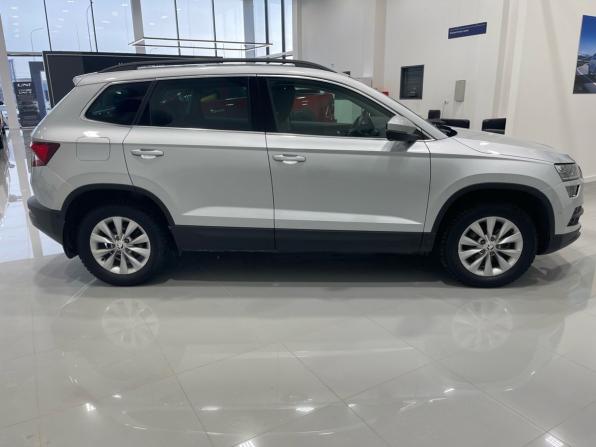Skoda Karoq I с пробегом 2020 года, цена 2 295 000 рублей, 127188 км, внедорожник, Автокод Объявления
