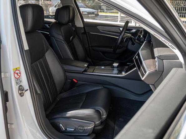 Audi A6 V (C8) с пробегом 2018 года, цена 3 605 000 рублей, 166291 км, седан, Автокод Объявления