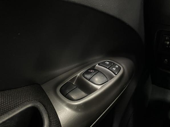 Nissan Juke I с пробегом 2012 года, цена 800 000 рублей, 245764 км, внедорожник, Автокод Объявления