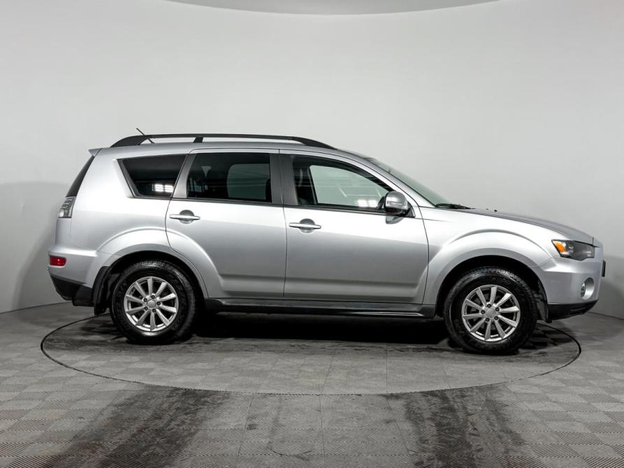 Mitsubishi Outlander II Рестайлинг Санкт-Петербург  - изображение 4