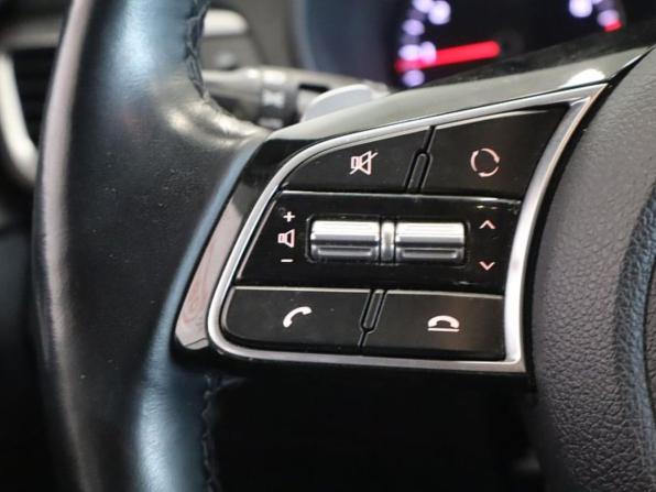 Kia Optima IV Рестайлинг с пробегом 2019 года, цена 1 913 400 рублей, 32175 км, седан, Автокод Объявления