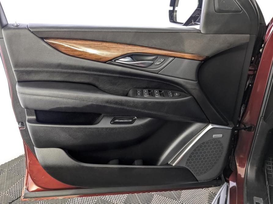 Cadillac Escalade IV Москва  - изображение 19
