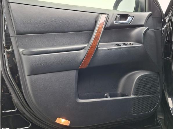 Toyota Highlander II (XU40) Рестайлинг с пробегом 2012 года, цена 1 629 000 рублей, 266000 км, внедорожник, Автокод Объявления