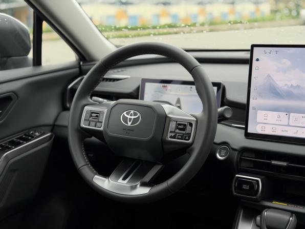 Toyota RAV4 VI (XA60) с пробегом 2026 года, цена 4 150 000 рублей, 25 км, внедорожник, Автокод Объявления