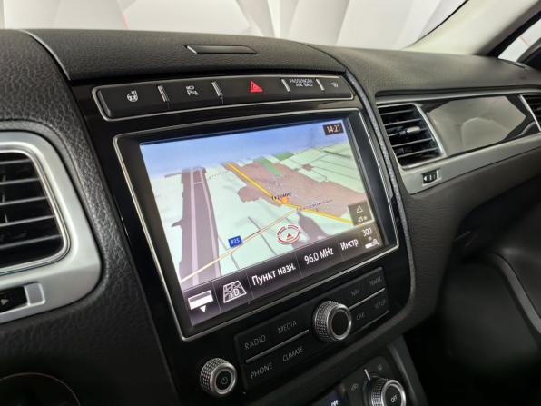 Volkswagen Touareg II Рестайлинг с пробегом 2017 года, цена 2 590 000 рублей, 315636 км, внедорожник, Автокод Объявления