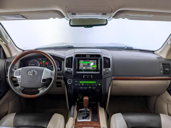 Toyota Land Cruiser 200 Series Рестайлинг 1 с пробегом 2012 года, цена 4 315 000 рублей, 129010 км, внедорожник, Автокод Объявления