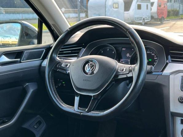 Volkswagen Passat B8 с пробегом 2017 года, цена 1 379 000 рублей, 196000 км, универсал, Автокод Объявления