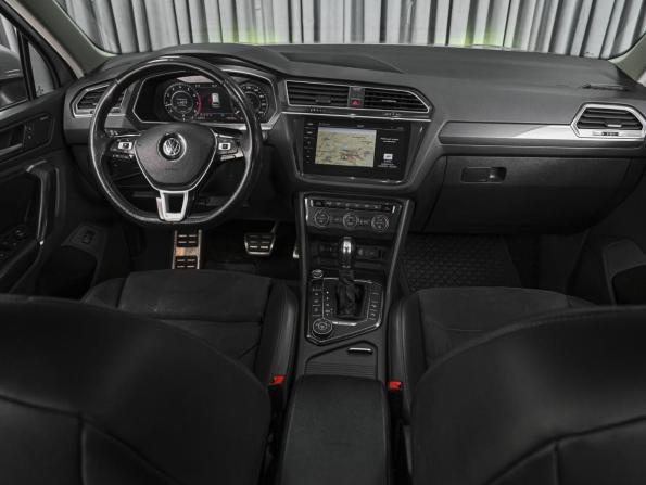 Volkswagen Tiguan II с пробегом 2017 года, цена 1 948 000 рублей, 195139 км, внедорожник, Автокод Объявления