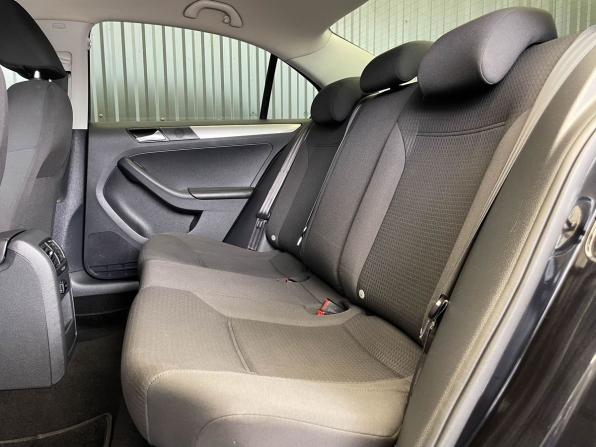 Volkswagen Jetta VI Рестайлинг с пробегом 2015 года, цена 1 317 000 рублей, 115685 км, седан, Автокод Объявления