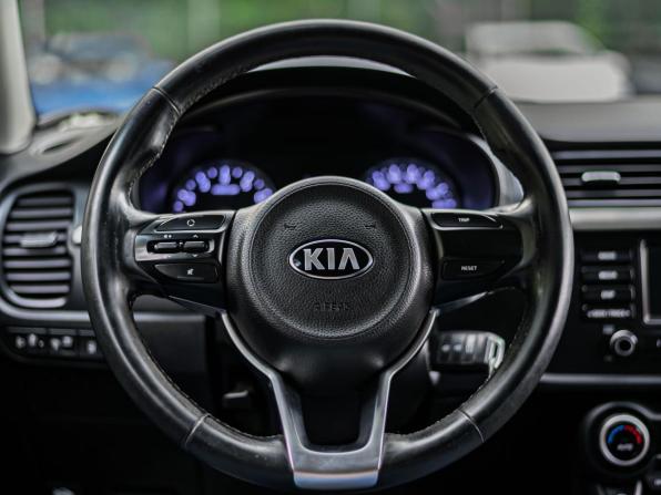 Kia Rio IV с пробегом 2017 года, цена 650 000 рублей, 316719 км, седан, Автокод Объявления