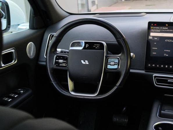 Li Auto (Lixiang) L7 I с пробегом 2023 года, цена 6 000 000 рублей, 47425 км, внедорожник, Автокод Объявления