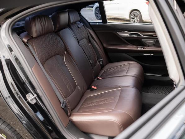BMW 7 серии VI (G11/G12) с пробегом 2016 года, цена 3 870 000 рублей, 151481 км, седан, Автокод Объявления