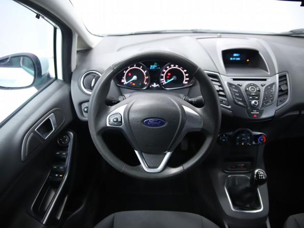 Ford Fiesta Mk6 Рестайлинг с пробегом 2015 года, цена 790 000 рублей, 164264 км, седан, Автокод Объявления