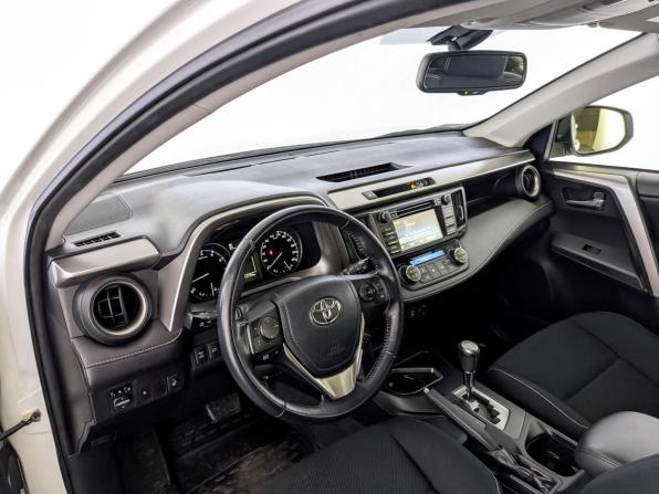 Toyota RAV4 IV (XA40) Рестайлинг с пробегом 2015 года, цена 2 250 000 рублей, 111772 км, внедорожник, Автокод Объявления