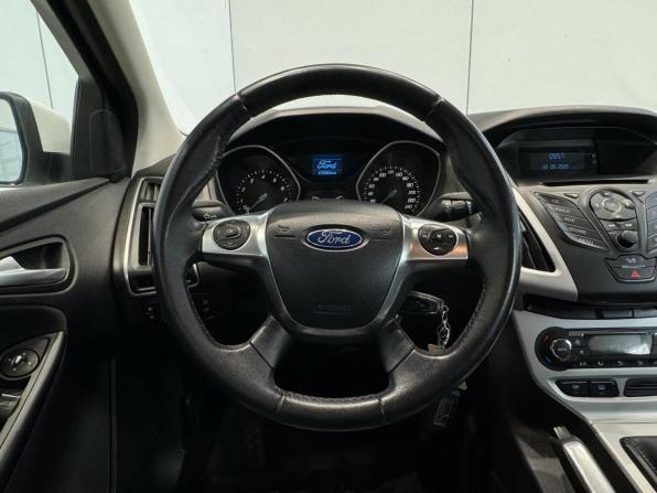 Ford Focus III с пробегом 2012 года, цена 820 000 рублей, 155755 км, хэтчбек, Автокод Объявления