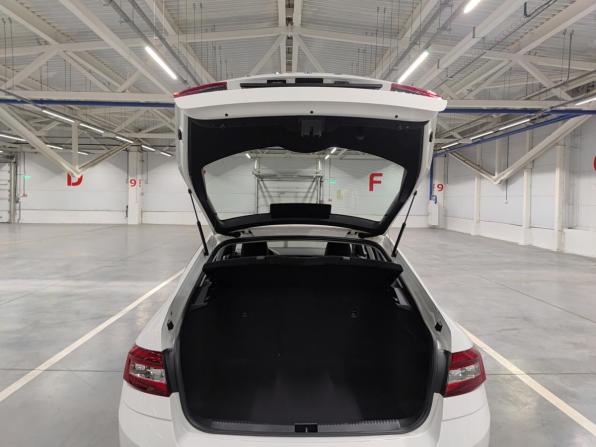 Skoda Octavia III (A7) Рестайлинг с пробегом 2022 года, цена 2 165 000 рублей, 22001 км, лифтбек, Автокод Объявления