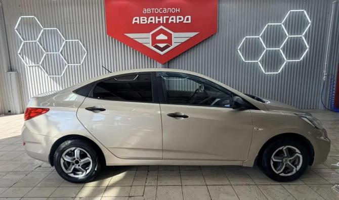 Hyundai Solaris I с пробегом 2013 года, цена 730 000 рублей, 130710 км, седан, Автокод Объявления