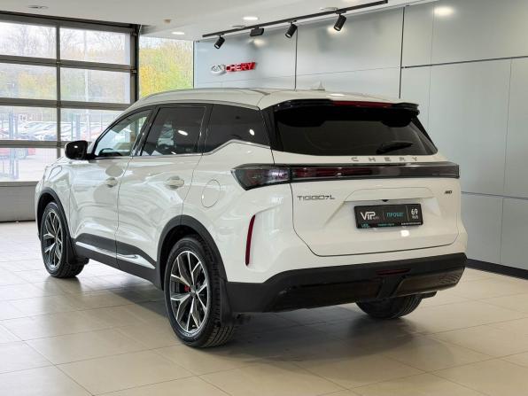 Chery Tiggo 7L I с пробегом 2024 года, цена 2 597 000 рублей, 8180 км, внедорожник, Автокод Объявления