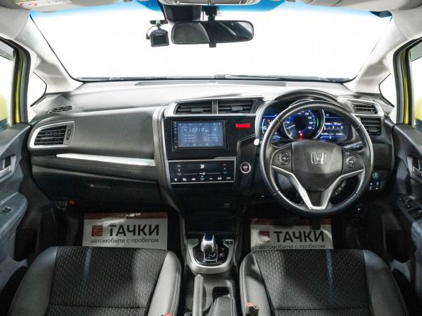 Honda Fit III с пробегом 2016 года, цена 895 000 рублей, 214423 км, хэтчбек, Автокод Объявления