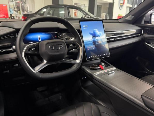 Geely Preface I с пробегом 2024 года, цена 2 799 000 рублей, 499 км, седан, Автокод Объявления