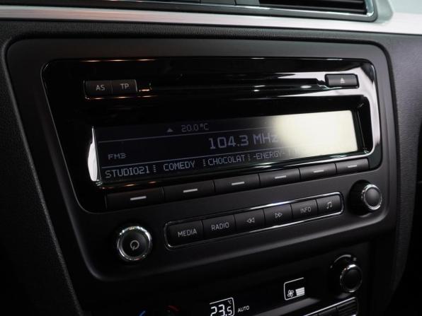 Skoda Rapid I с пробегом 2014 года, цена 1 219 000 рублей, 119603 км, лифтбек, Автокод Объявления