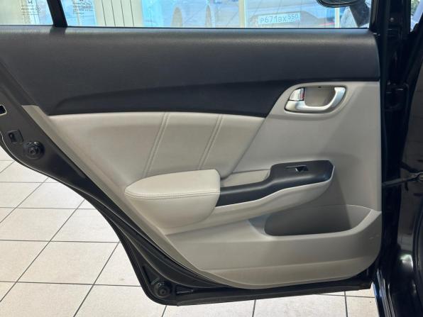 Honda Civic IX Рестайлинг с пробегом 2013 года, цена 1 299 000 рублей, 193000 км, седан, Автокод Объявления