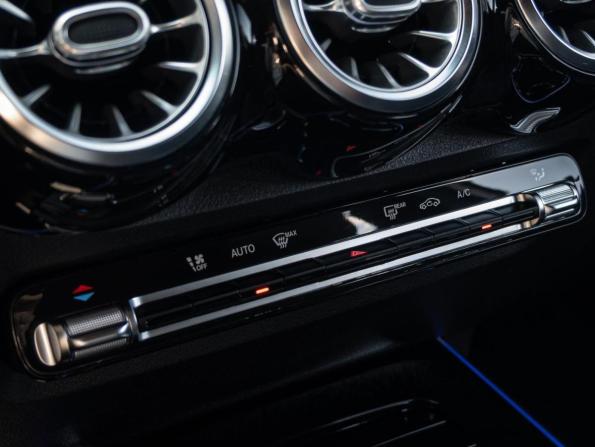 Mercedes-Benz GLB I (X247) с пробегом 2020 года, цена 3 300 000 рублей, 113593 км, внедорожник, Автокод Объявления