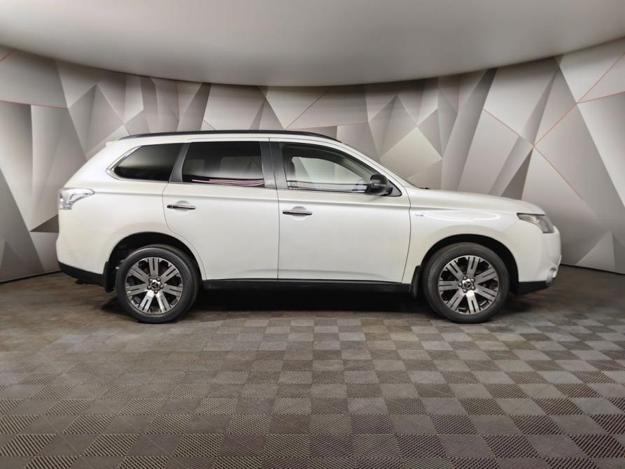 Mitsubishi Outlander III Москва  - изображение 6