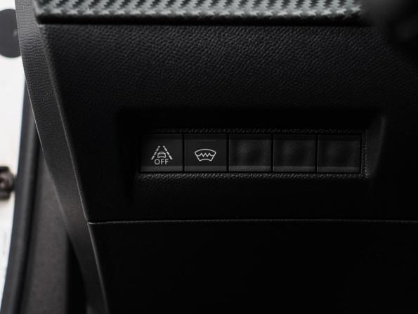 Peugeot 2008 II с пробегом 2021 года, цена 1 950 000 рублей, 74439 км, внедорожник, Автокод Объявления