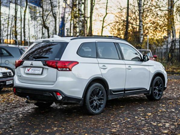 Mitsubishi Outlander III Рестайлинг 3 с пробегом 2021 года, цена 2 483 000 рублей, 90090 км, внедорожник, Автокод Объявления