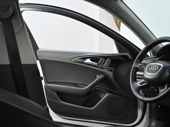 Audi A6 IV (C7) Рестайлинг с пробегом 2015 года, цена 1 599 000 рублей, 105000 км, седан, Автокод Объявления