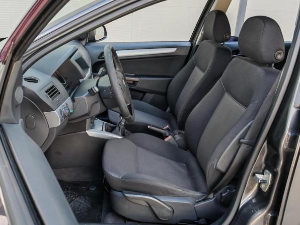 Opel Astra H Рестайлинг с пробегом 2011 года, цена 640 000 рублей, 279206 км, седан, Автокод Объявления