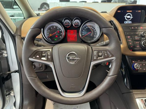 Opel Zafira C с пробегом 2013 года, цена 1 090 000 рублей, 130830 км, компактвэн, Автокод Объявления