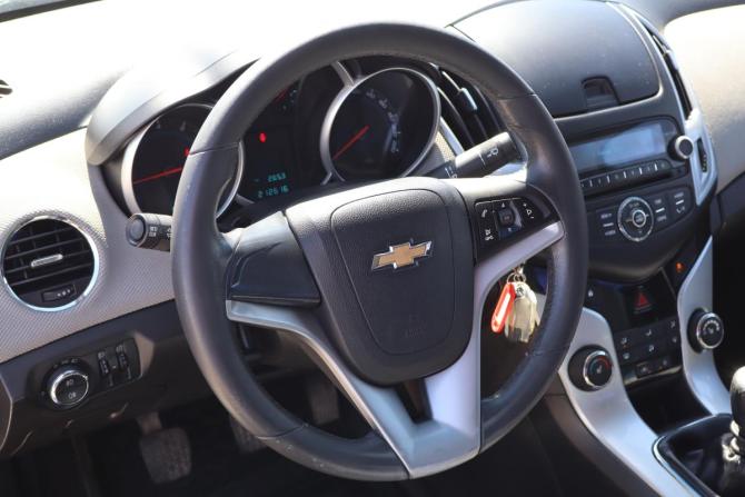 Chevrolet Cruze I Рестайлинг с пробегом 2013 года, цена 649 000 рублей, 211000 км, седан, Автокод Объявления
